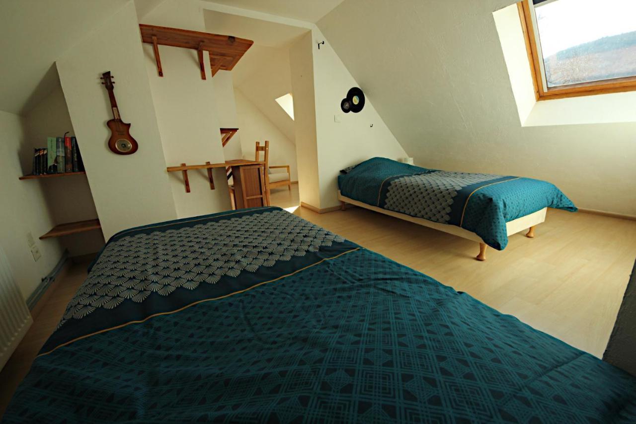 Chambres Et Table D'Hote Le Petit Radis Лю-ла-Кроа-От Екстериор снимка