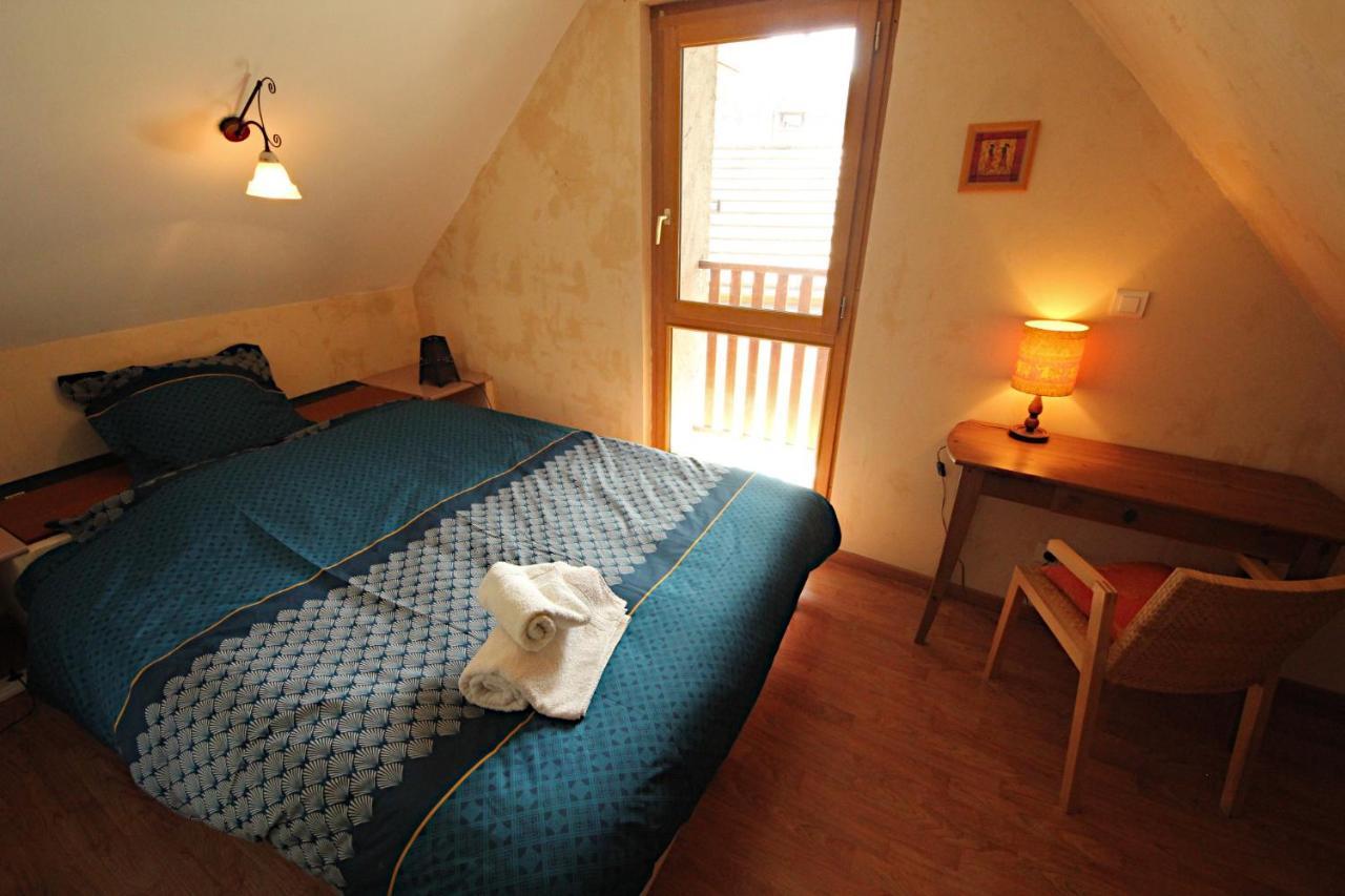 Chambres Et Table D'Hote Le Petit Radis Лю-ла-Кроа-От Екстериор снимка